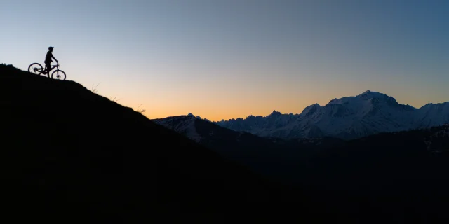 Sunrise VTT dans le Val d'Arly